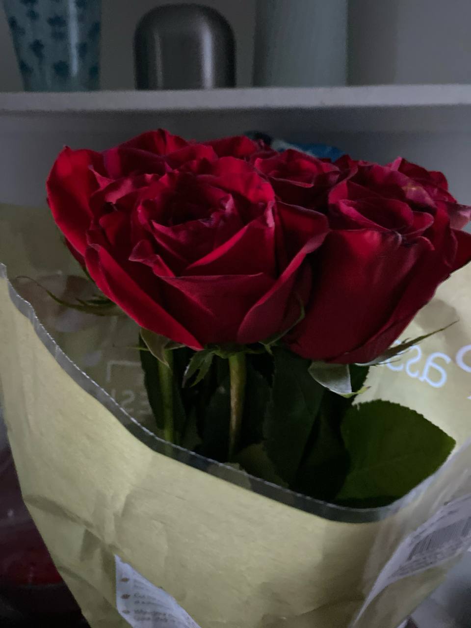 Red roses bouquet delivery